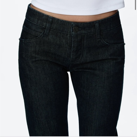 Classic Straight-Leg Women's Jeans in Dark Indigo - Picture 4 of 4